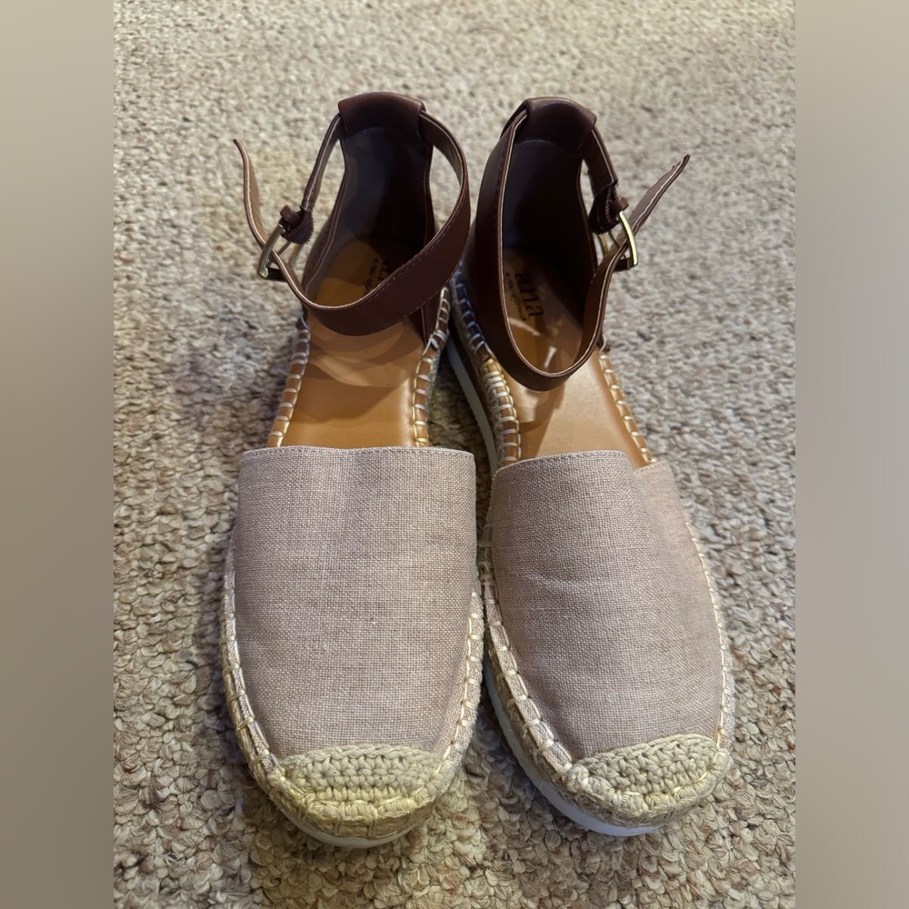 A new approach sandal